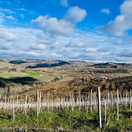 Cascina Piandamiane, Sostenibile E Charme D'epoca Nella Natura Delle Langhe Rodello