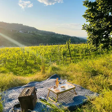 Cascina Piandamiane, Sostenibile E Charme D'epoca Nella Natura Delle Langhe