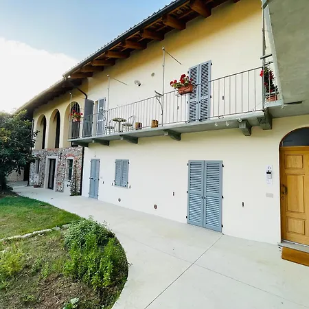 Cascina Piandamiane, Sostenibile E Charme D'epoca Nella Natura Delle Langhe